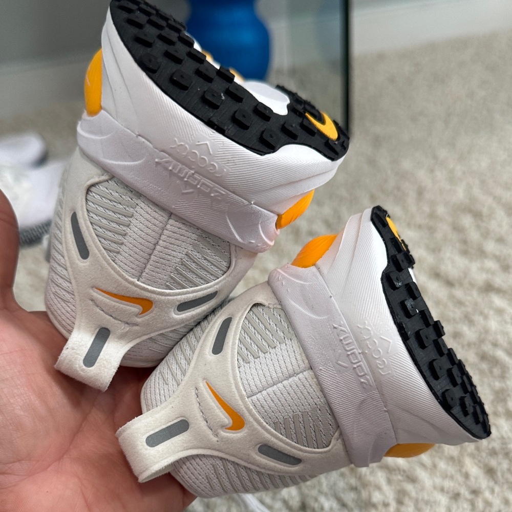Nike ZoomX Vomero 18 - Picture 3 of 5